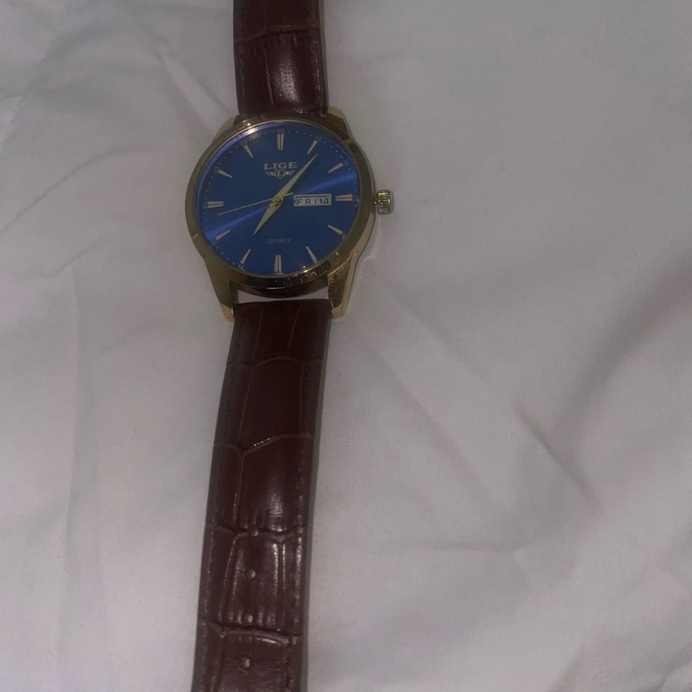 Gold and Brown Men's Watch - Picture 3 of 3